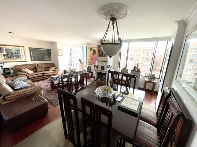 Apartamento de 3 alcobas en venta en Chicó Navarra, Bogotá, 165 m² · foto 4 de 19
