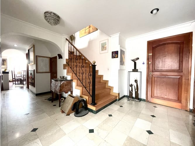 Apartamento de 3 alcobas en venta en Chicó Navarra, Bogotá, 165 m² · foto 16 de 19