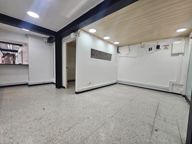 Oficina en arriendo en San Vicente, Cali, 372 m² · foto 8 de 24