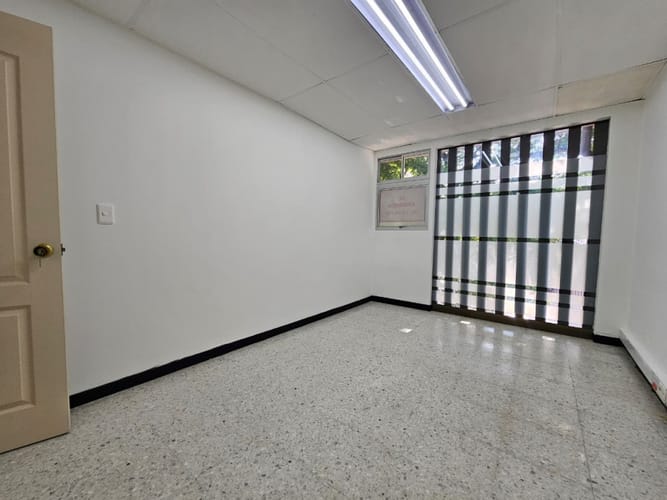 Oficina en arriendo en San Vicente, Cali, 372 m² · foto 11 de 24