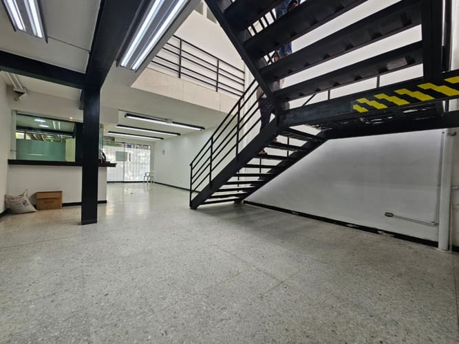 Oficina en arriendo en San Vicente, Cali, 372 m² · foto 23 de 24