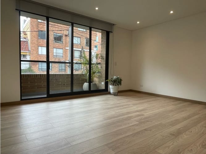Apartamento de 2 alcobas en venta en San Patricio, Bogotá, 116 m² · foto 1 de 18