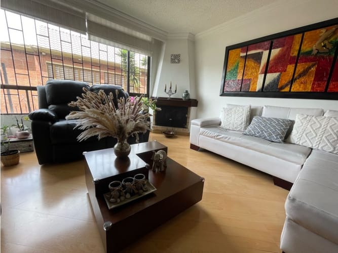 Apartamento de 3 alcobas en venta en Pontevedra, Bogotá, 86 m² · foto 3 de 20