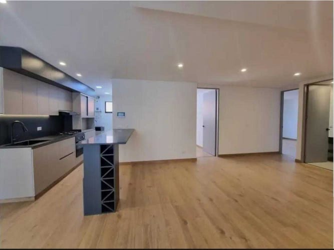 Apartamento de 2 alcobas en venta en Belén, Medellín, 86 m² · foto 3 de 24