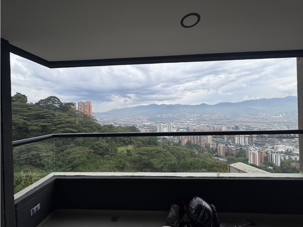 Apartamento en arriendo en Las Palmas, Medellín · foto 3 de 17