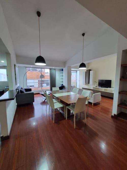 Apartamento de 2 alcobas en venta en El Contador, Bogotá, 140 m² · foto 2 de 24