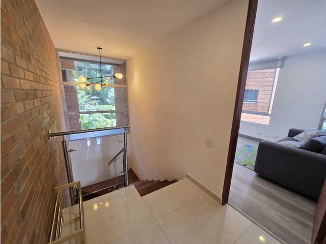 Apartamento de 3 alcobas en venta en El Tesoro, Medellín, 210 m² · foto 7 de 17