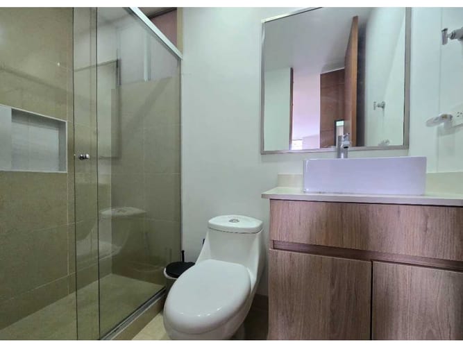 Apartamento de 3 alcobas en venta en El Tesoro, Medellín, 210 m² · foto 10 de 17