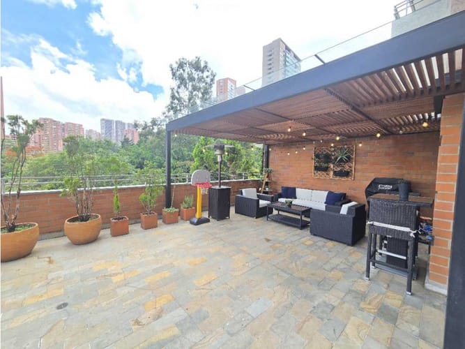 Apartamento de 3 alcobas en venta en El Tesoro, Medellín, 210 m² · foto 17 de 17