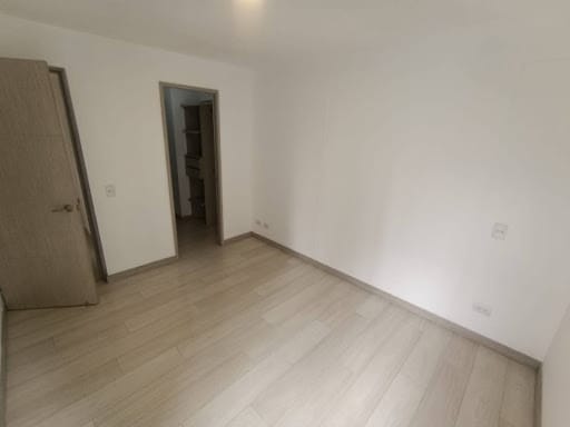 Apartamento de 3 alcobas en arriendo en Prados De Sabaneta, La Estrella, 70 m² · foto 8 de 18