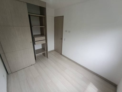 Apartamento de 3 alcobas en arriendo en Prados De Sabaneta, La Estrella, 70 m² · foto 13 de 18