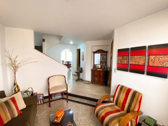 Casa de 4 alcobas en venta en Cedro Golf, Bogotá, 169 m² · foto 2 de 21