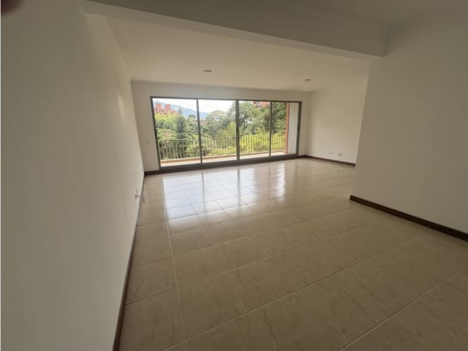 Apartamento de 3 alcobas en arriendo en Urbanizacion Villa Linda, Medellín, 115 m² · foto 2 de 22
