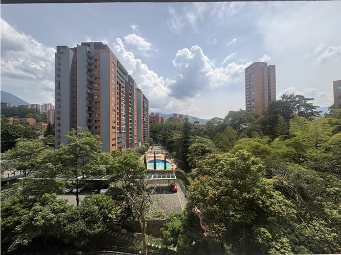 Apartamento de 3 alcobas en arriendo en Urbanizacion Villa Linda, Medellín, 115 m² · foto 4 de 22