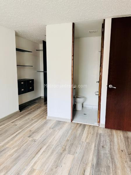 Apartamento en venta en Cedritos, Bogotá · foto 3 de 5