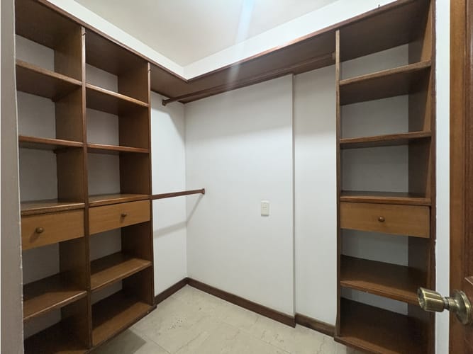 Apartamento de 3 alcobas en arriendo en Urbanizacion Villa Linda, Medellín, 115 m² · foto 13 de 22