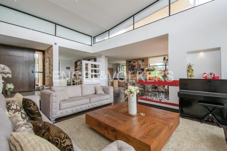 Casa de 4 alcobas en venta en Yerbabuena, Sopó, 330 m² · foto 3 de 20