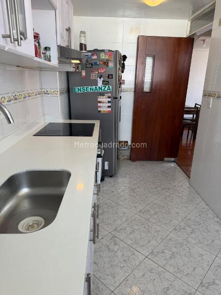Apartamento en venta en Lisboa, Bogotá · foto 3 de 16