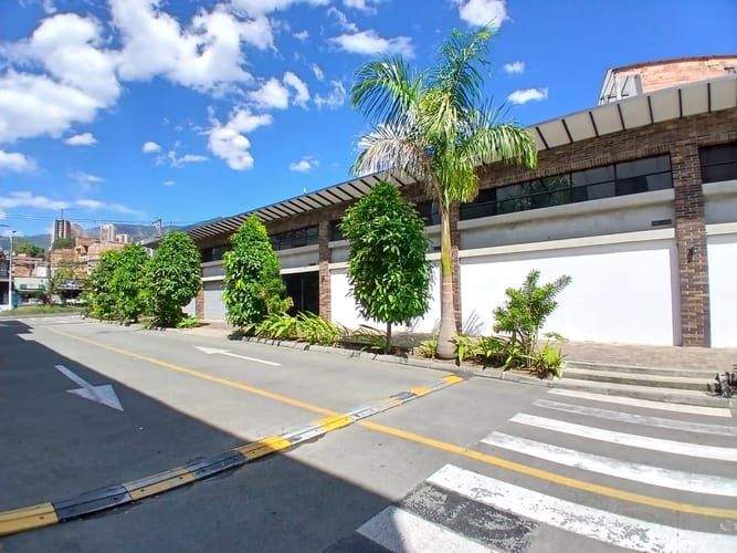 Local en arriendo en San Gabriel, Itagüí, 304 m² · foto 8 de 10