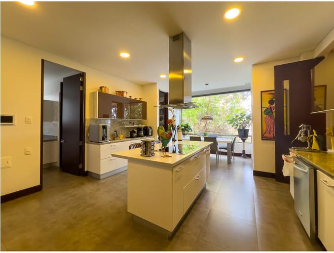 Apartamento de 4 alcobas en venta en Gratamira, Bogotá, 415 m² · foto 10 de 21