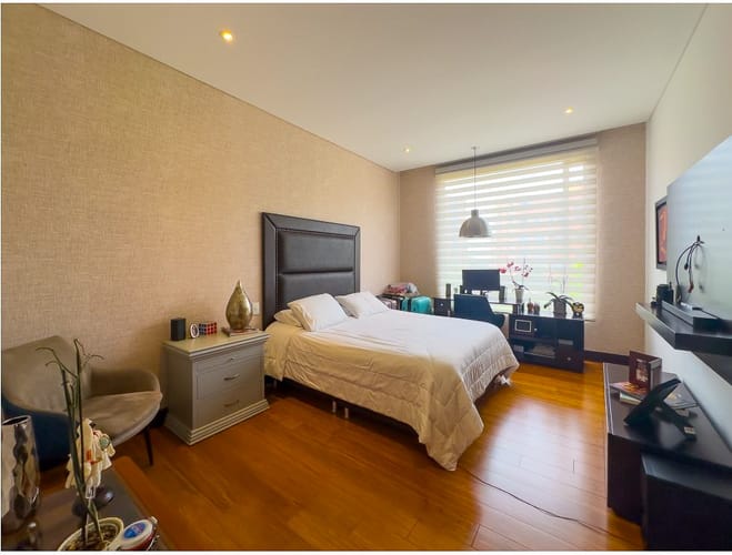 Apartamento de 4 alcobas en venta en Gratamira, Bogotá, 415 m² · foto 19 de 21