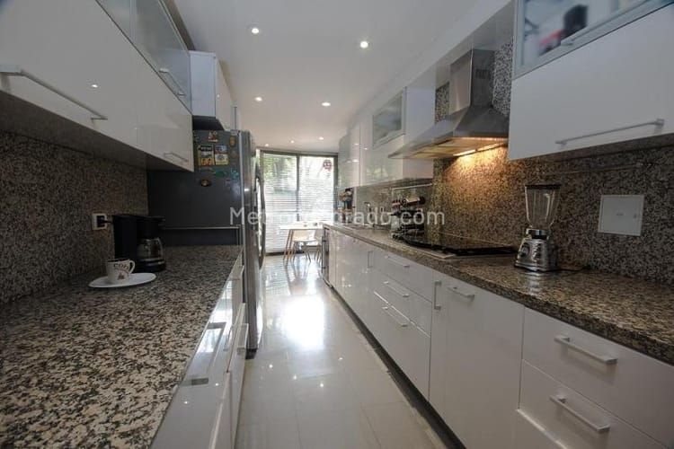 Apartamento de 3 alcobas en venta en Antiguo Country, Bogotá, 213 m² · foto 8 de 21
