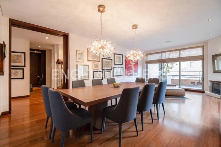 Apartamento de 3 alcobas en venta en La Cabrera, Bogotá, 511 m² · foto 7 de 23