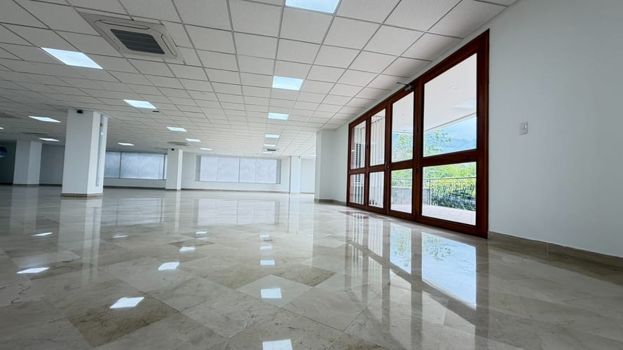 Oficina en arriendo en San Pedro, Cali, 1000 m² · foto 7 de 24