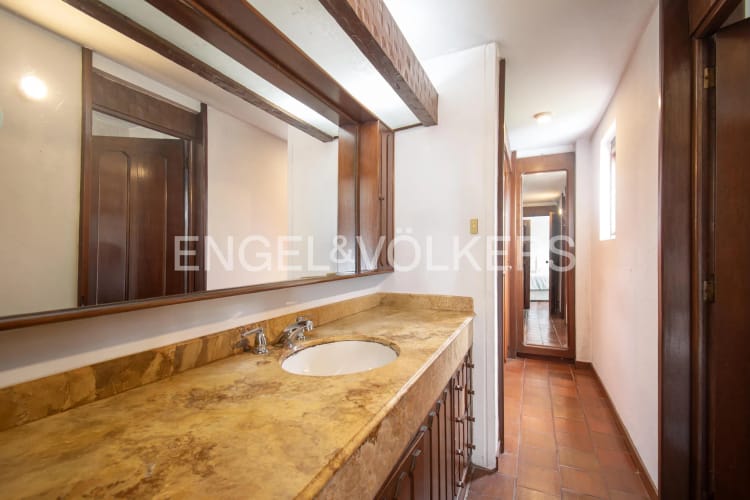 Apartamento de 3 alcobas en venta en Cerros De Niza, Bogotá, 175 m² · foto 10 de 13