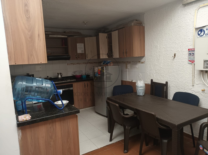 Casa de 5 alcobas en venta en Los Pinos, Bucaramanga, 240 m² · foto 4 de 8