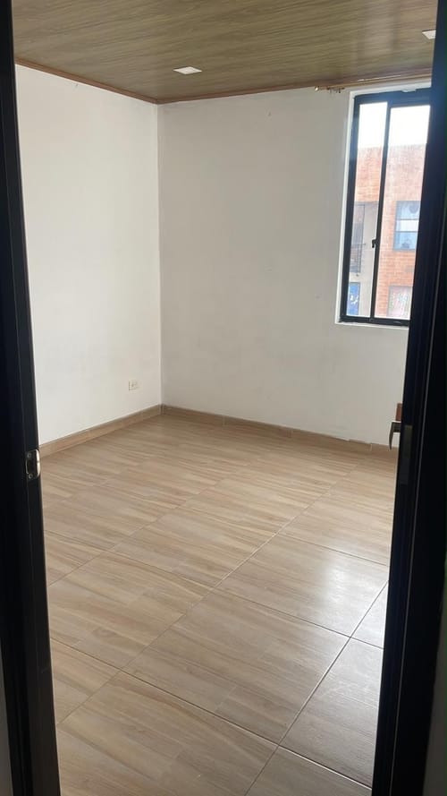 Apartamento de 2 alcobas en venta en La Magnolia, Madrid, 41 m² · foto 9 de 20