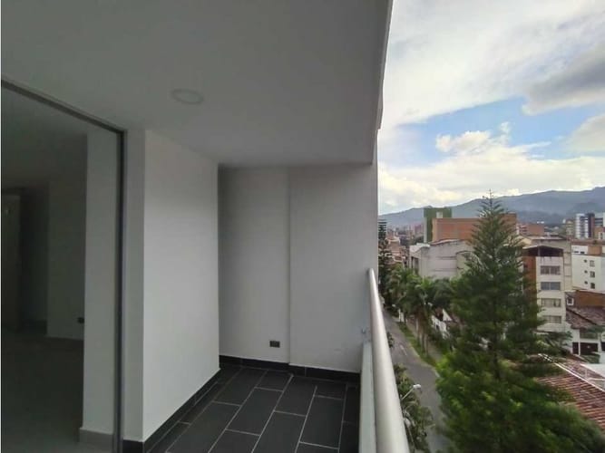 Apartamento de 3 alcobas en venta en Las Acacias, Medellín, 110 m² · foto 4 de 12
