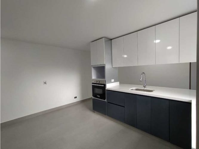 Apartamento de 3 alcobas en venta en Las Acacias, Medellín, 110 m² · foto 8 de 12