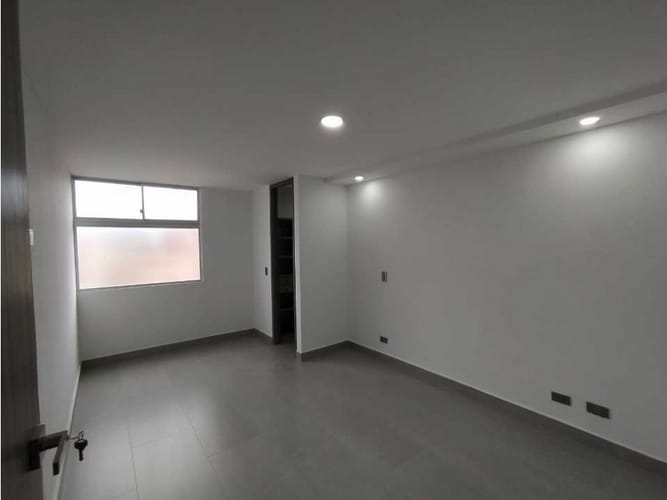 Apartamento de 3 alcobas en venta en Las Acacias, Medellín, 110 m² · foto 9 de 12