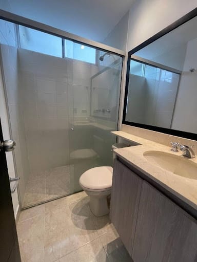 Apartamento de 3 alcobas en arriendo en Loma De Los Bernal, Medellín, 85 m² · foto 10 de 21