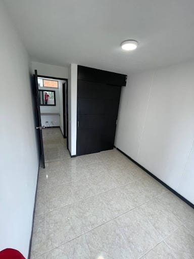 Apartamento de 3 alcobas en arriendo en Loma De Los Bernal, Medellín, 85 m² · foto 16 de 21