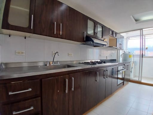 Apartamento de 3 alcobas en arriendo en Loma Del Campestre, Medellín, 168 m² · foto 4 de 24
