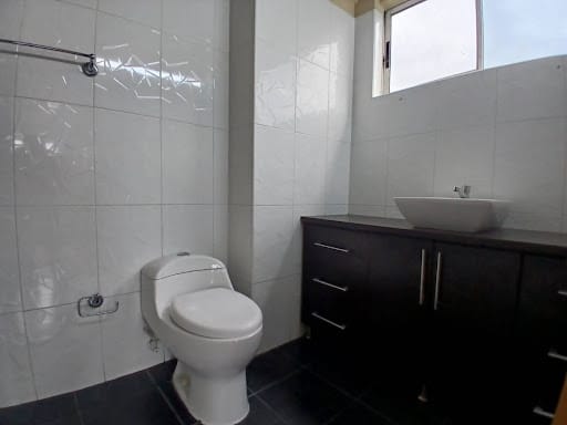 Apartamento de 3 alcobas en arriendo en Loma Del Campestre, Medellín, 168 m² · foto 10 de 24