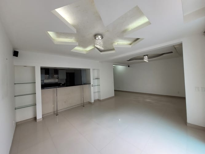 Casa de 4 alcobas en venta en Cañaveral, Floridablanca, 250 m² · foto 5 de 16