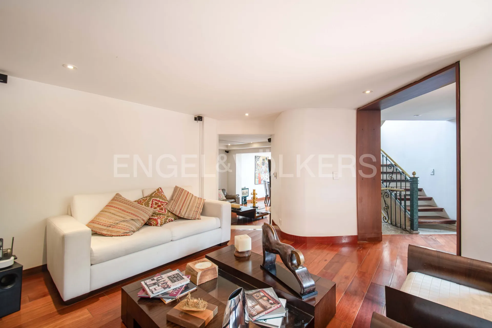 Casa en venta en Santa Ana, Bogotá · foto 2 de 18