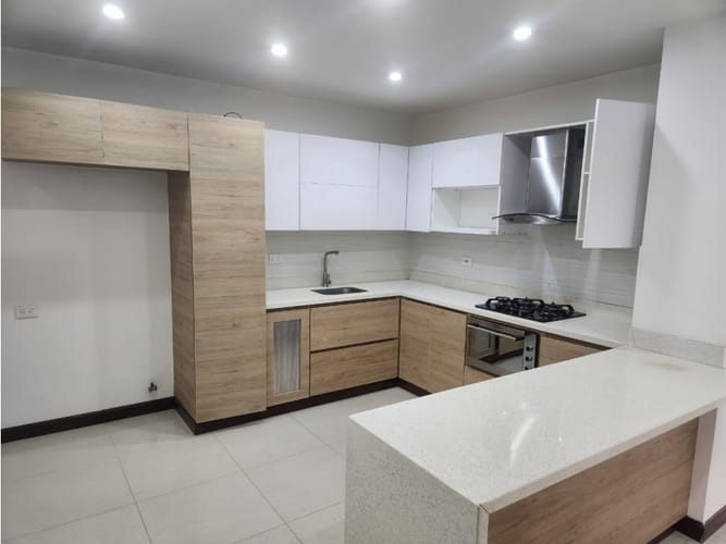 Apartamento de 3 alcobas en venta en Lorena, Medellín, 110 m² · foto 4 de 13