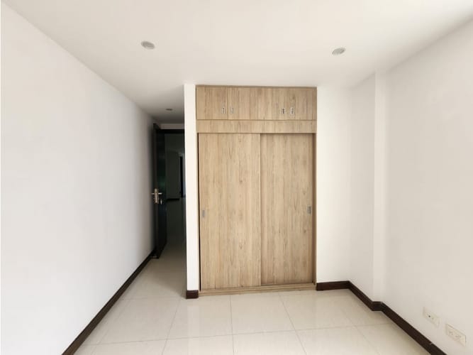 Apartamento de 3 alcobas en venta en Lorena, Medellín, 110 m² · foto 9 de 13