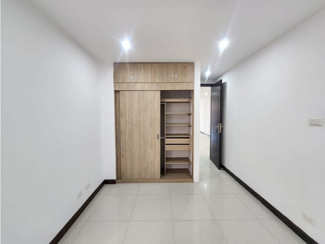 Apartamento de 3 alcobas en venta en Lorena, Medellín, 110 m² · foto 10 de 13