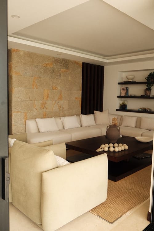 Casa de 4 alcobas en venta en Menga, Cali, 700 m² · foto 3 de 14