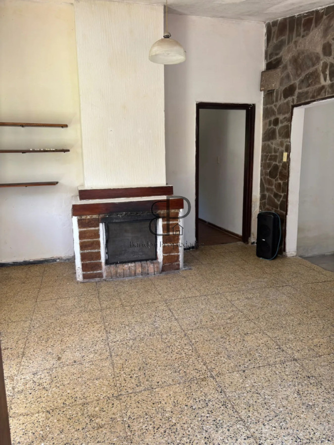 Alquiler Casa 3 Dormitorios Galpon y Terreno Colonia Nicolich · Foto 2