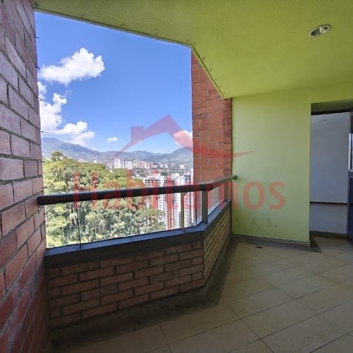 Apartamento de 3 alcobas en venta en Aves Maria, Sabaneta, 127 m² · foto 2 de 24