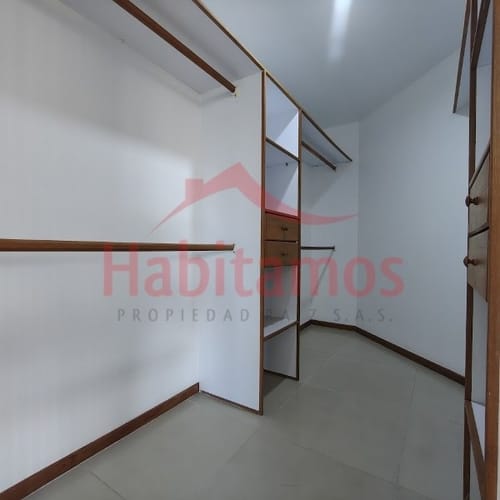 Apartamento de 3 alcobas en venta en Aves Maria, Sabaneta, 127 m² · foto 12 de 24