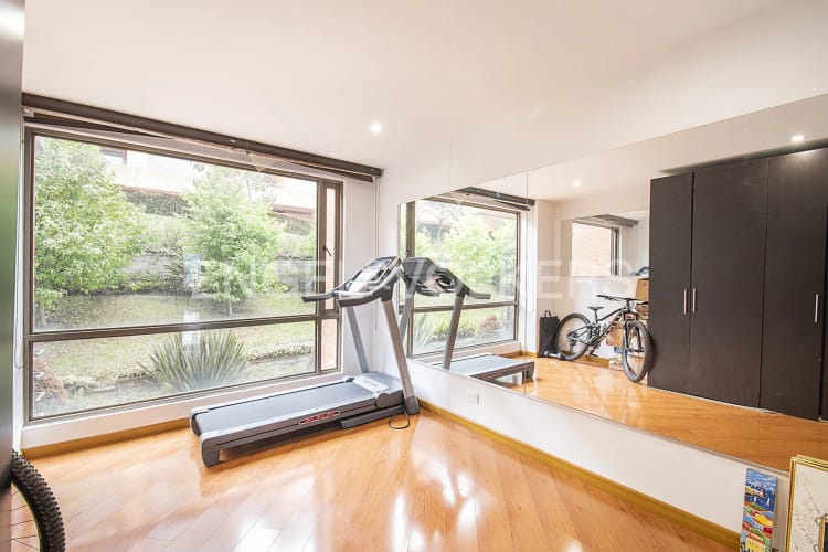 Apartamento de 4 alcobas en venta en Cerros De Suba, Bogotá, 207 m² · foto 15 de 20