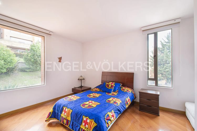 Apartamento de 4 alcobas en venta en Cerros De Suba, Bogotá, 207 m² · foto 13 de 20
