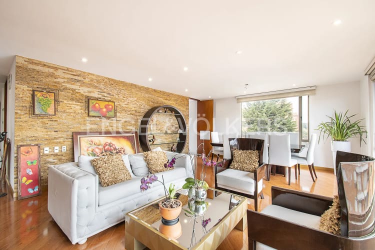 Apartamento de 4 alcobas en venta en Cerros De Suba, Bogotá, 207 m² · foto 2 de 20